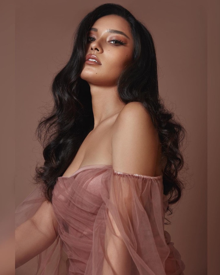 Isha Dhillon