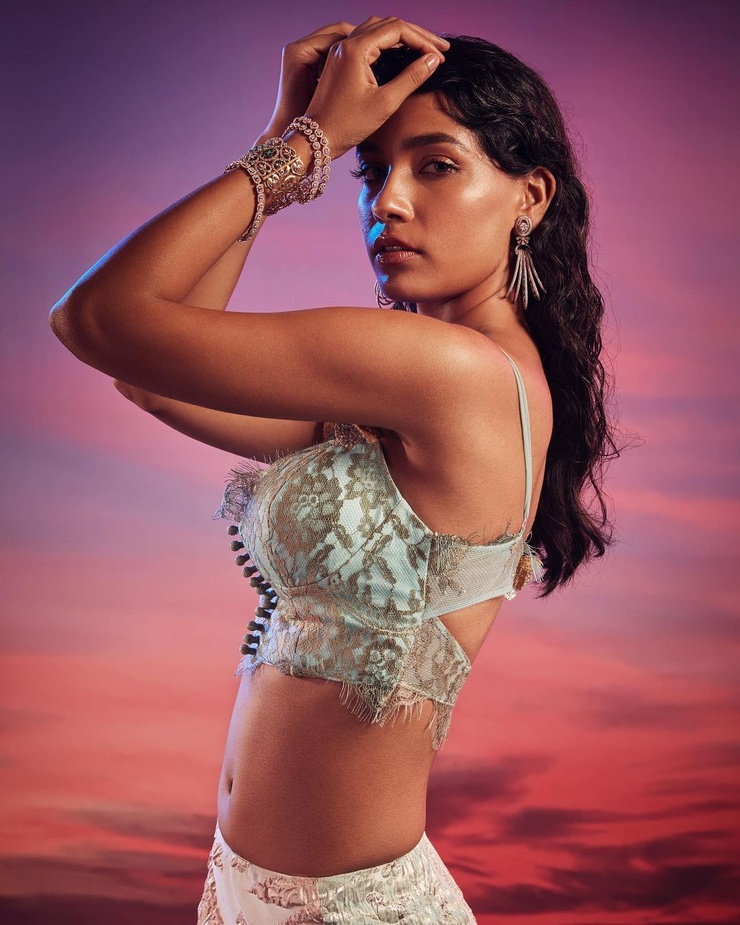 Isha Dhillon