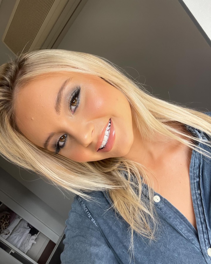 Chelsea Mayer