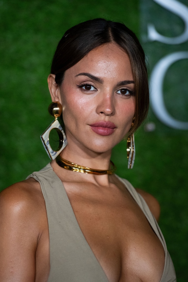 Eiza Gonzalez Eiza Gonzalez