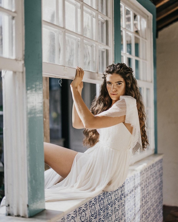 Julia Esther