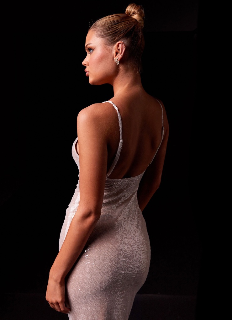 Ayla Fronek