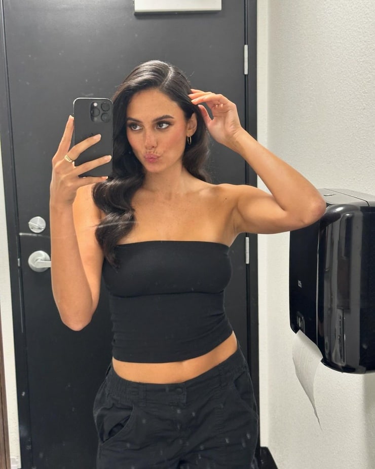 Pardis Saremi