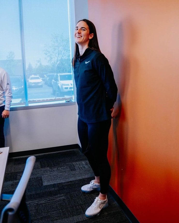 Caitlin Clark (ii)