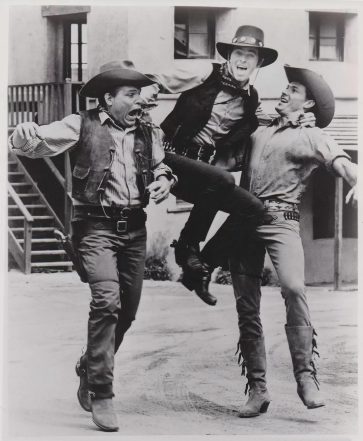 Laredo                                  (1965-1967)