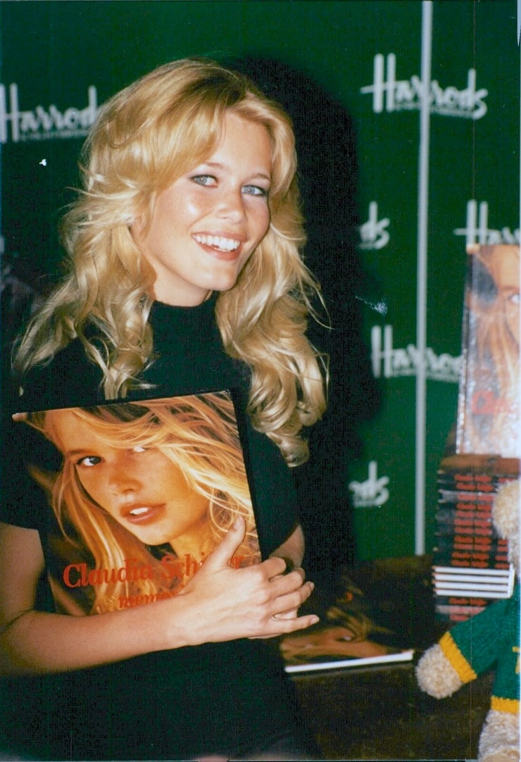 Claudia Schiffer Claudia Schiffer