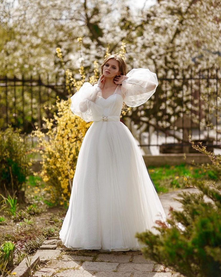 KSENIA OMELCHENKO
