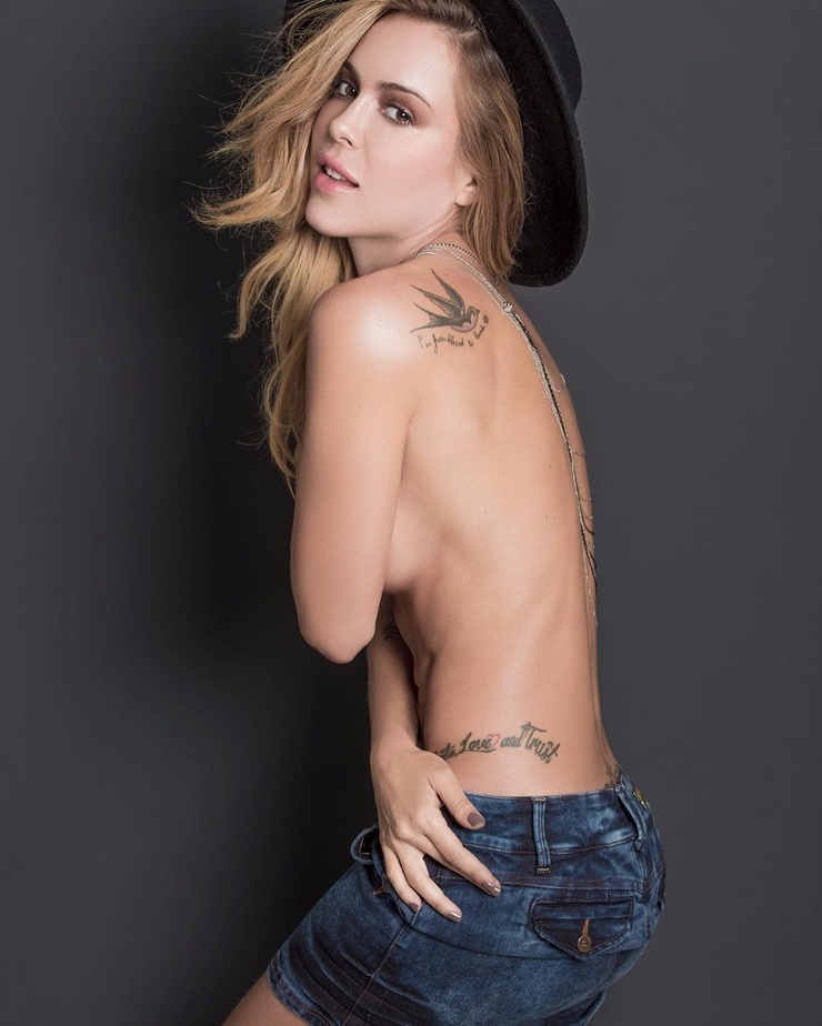 Natalia Paris