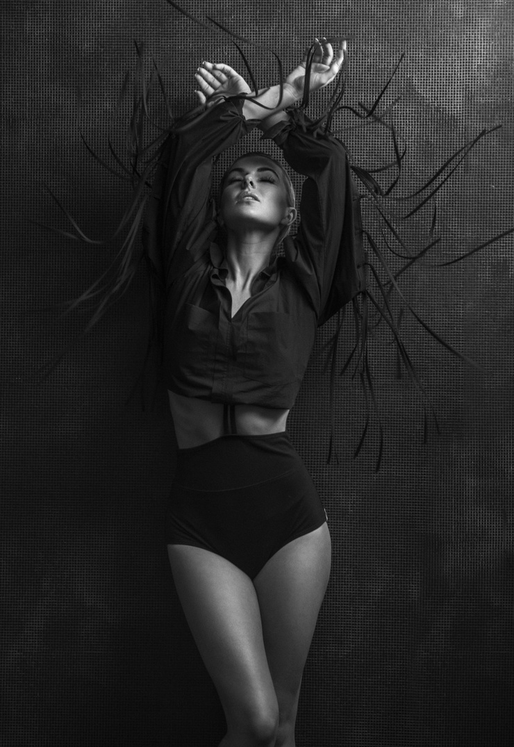 Serinda Swan