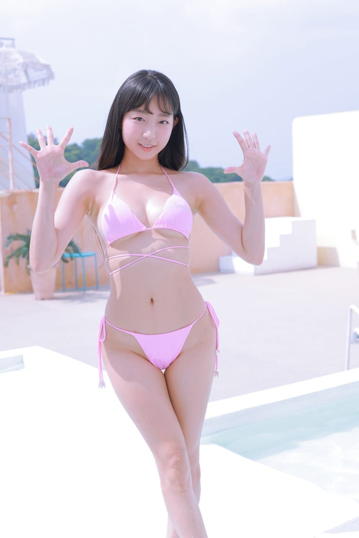 Pyo Eunji: BIKINI