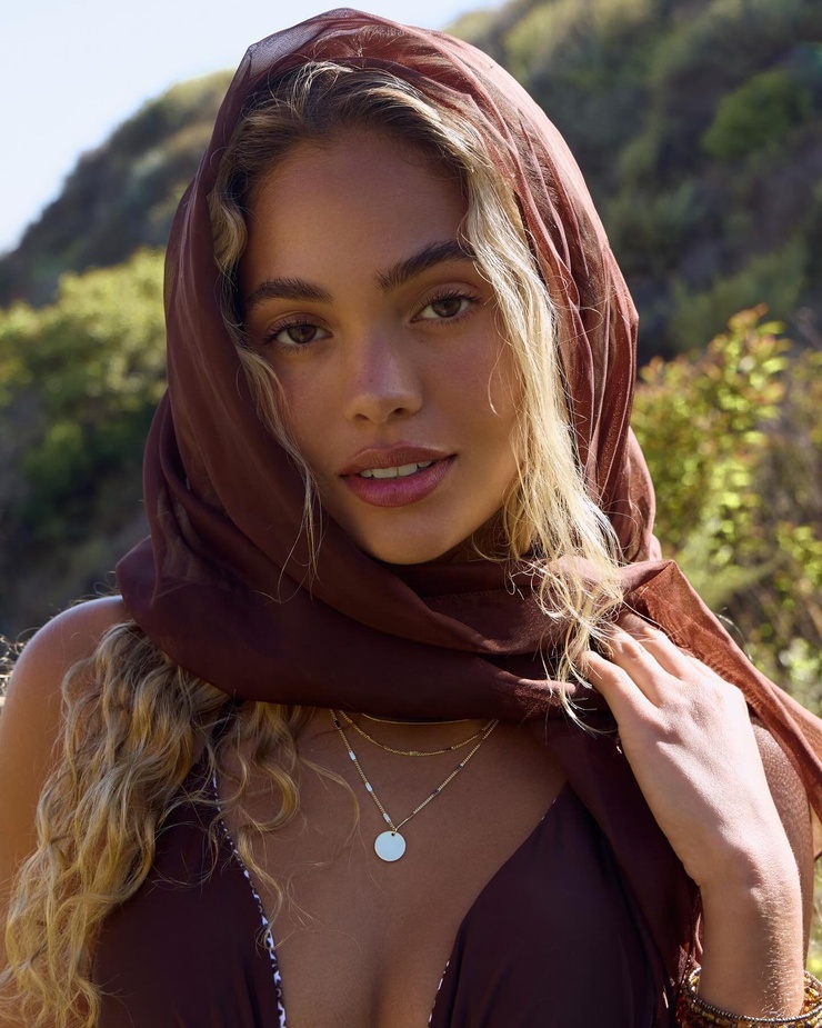 Avari Lanai
