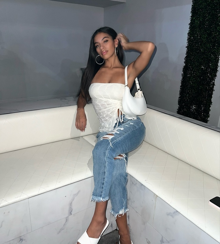 Arianna Barron