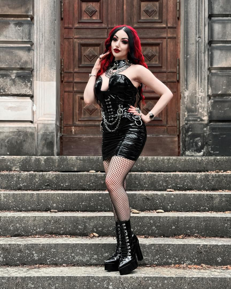 Dani Divine
