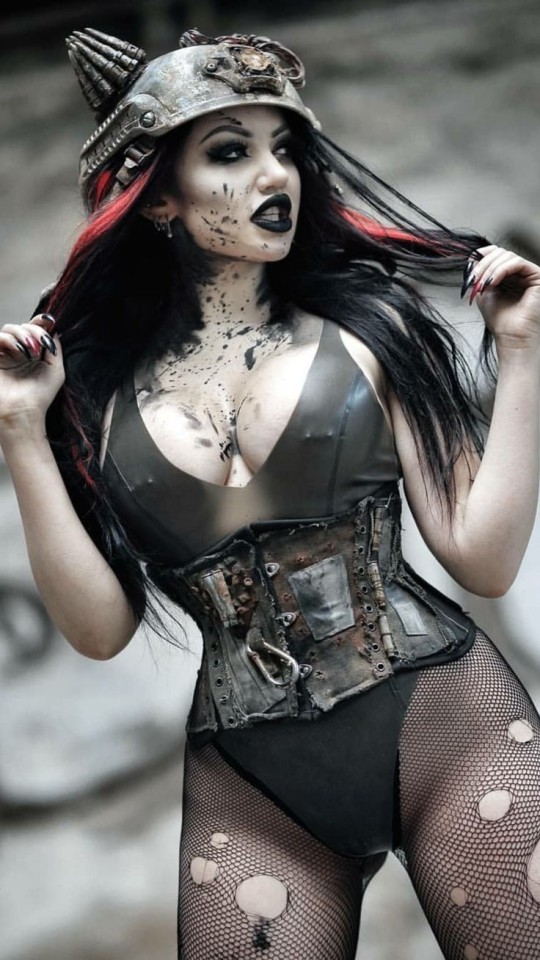Dani Divine