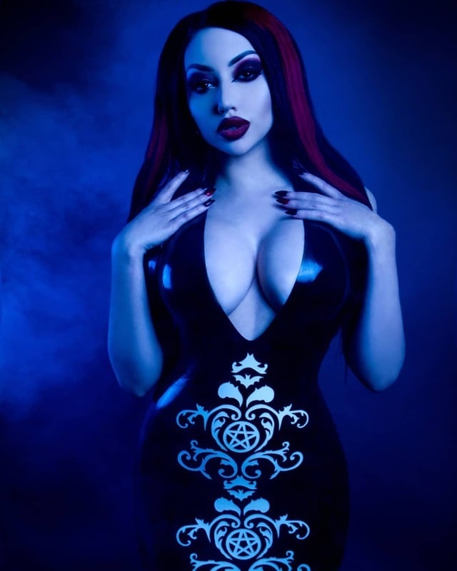 Dani Divine