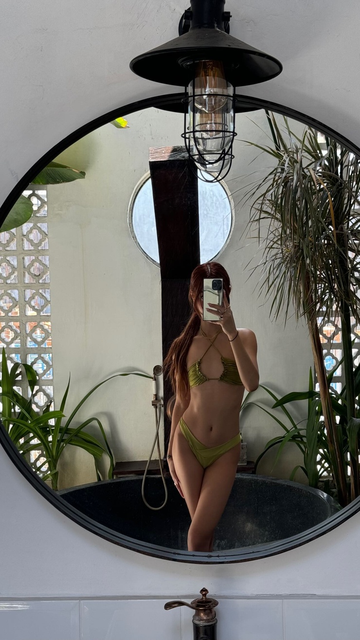 Lily Maymac Lily Maymac