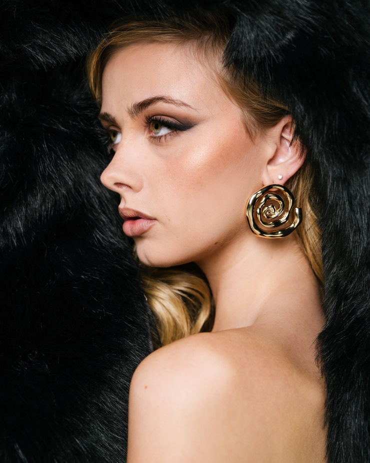 India Woollard India Woollard