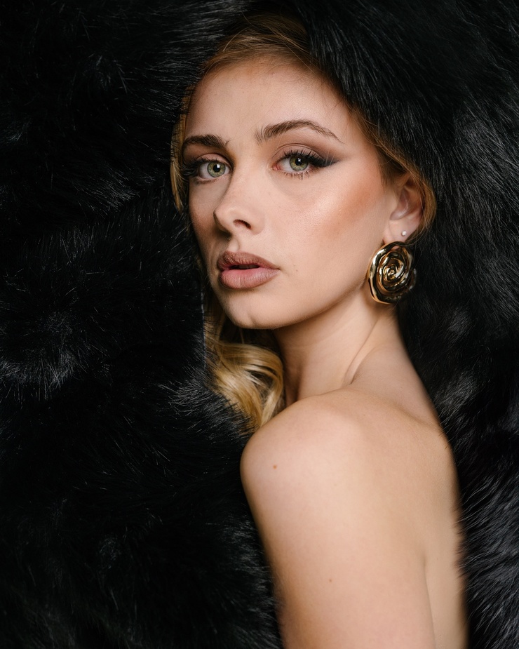 India Woollard India Woollard
