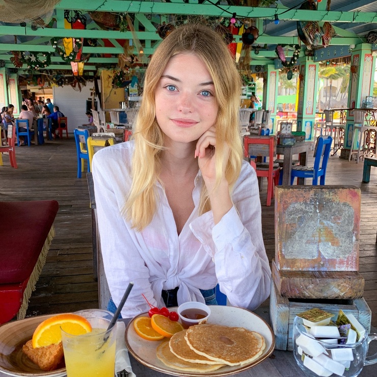 Willow Hand