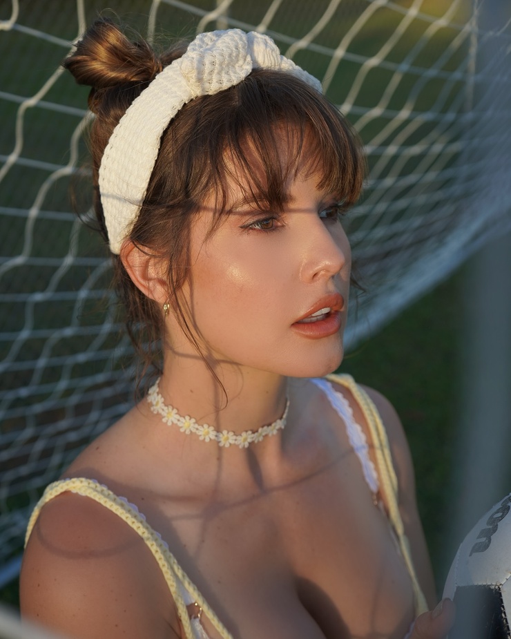Amanda Cerny