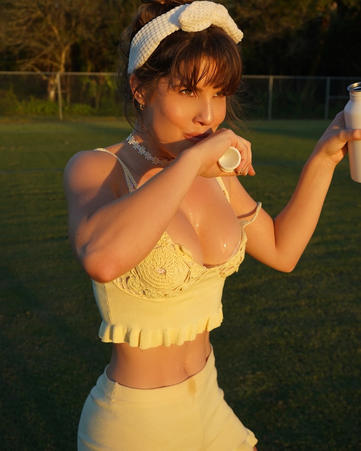 Amanda Cerny