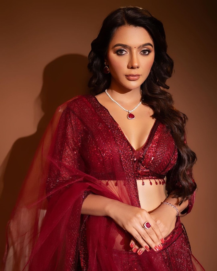 Ruhi Singh