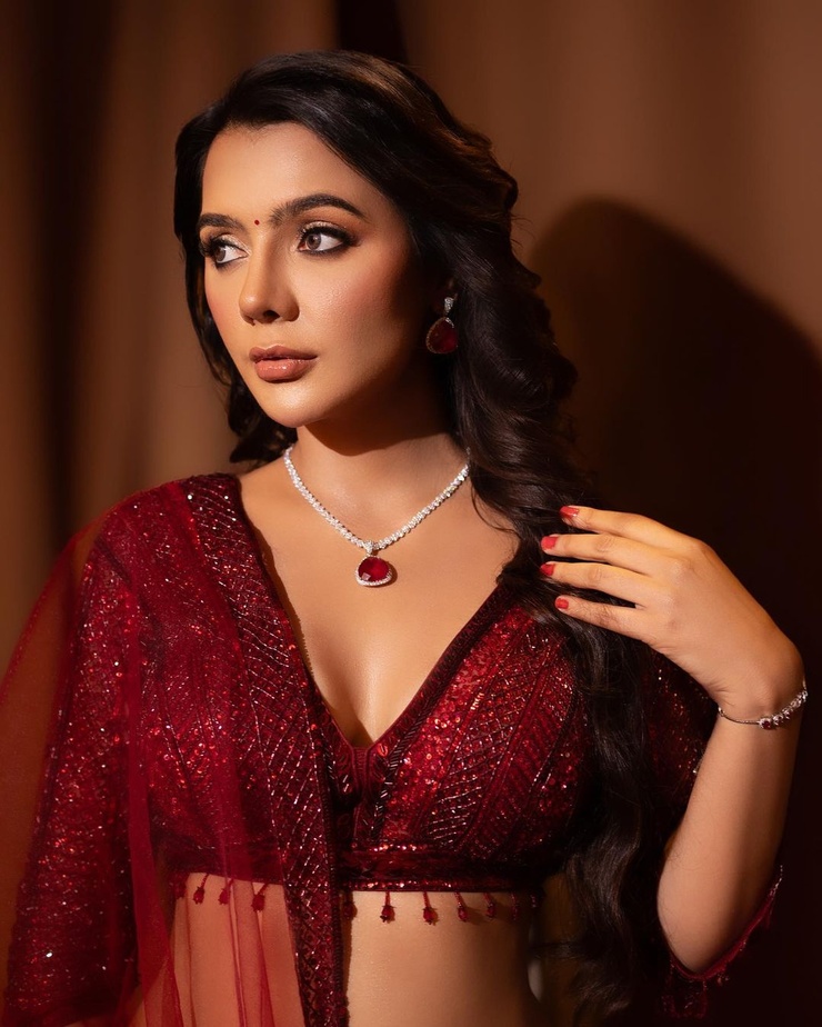 Ruhi Singh