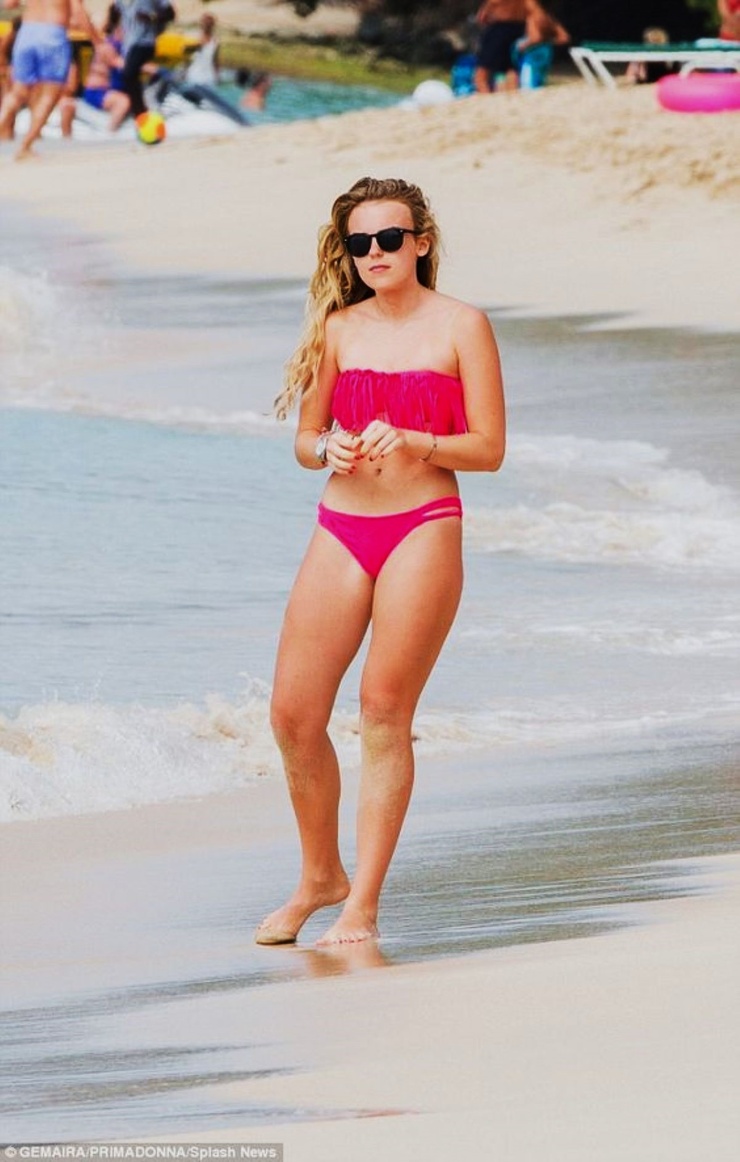 Tallia Storm