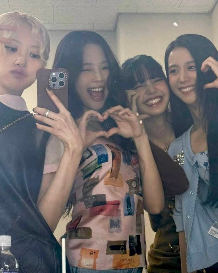 Black Pink