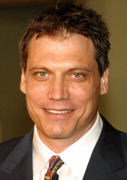 Holt McCallany