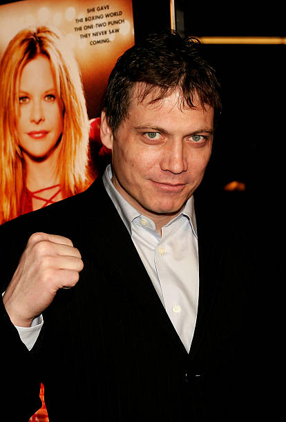 Holt McCallany
