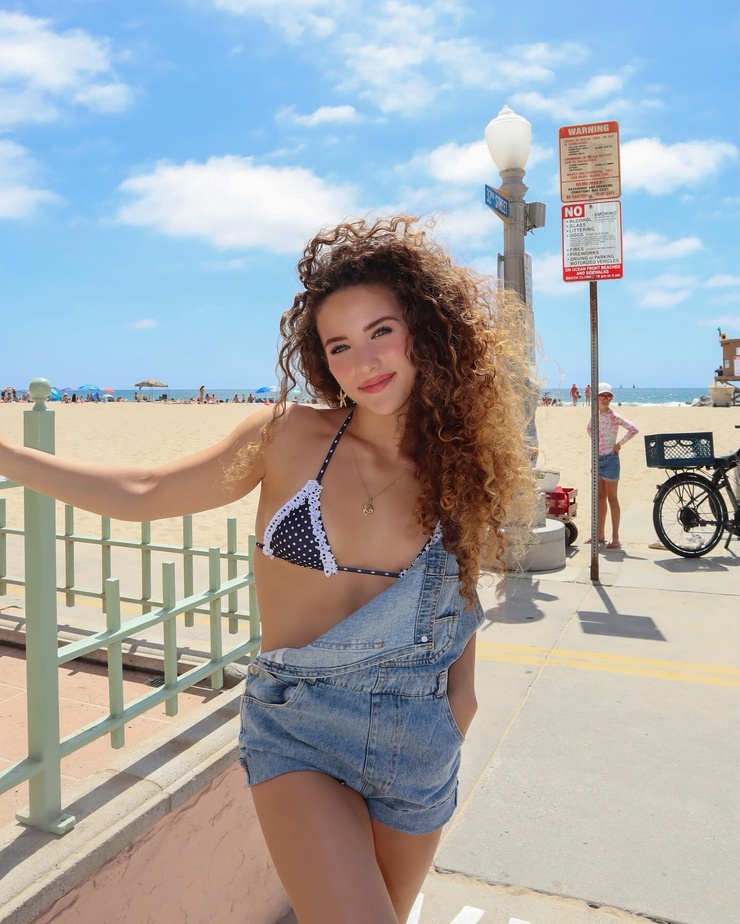 Picture of Sofie Dossi