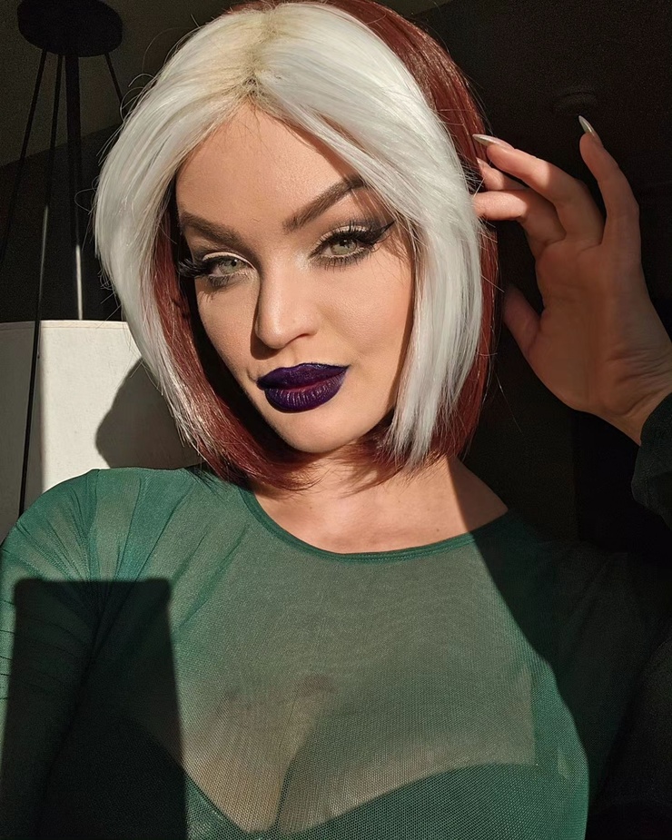 Danielle Denicola image