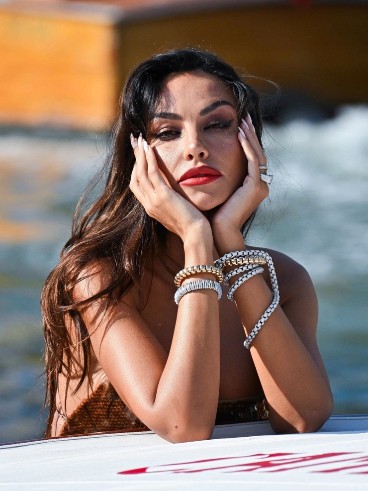 Madalina Ghenea picture