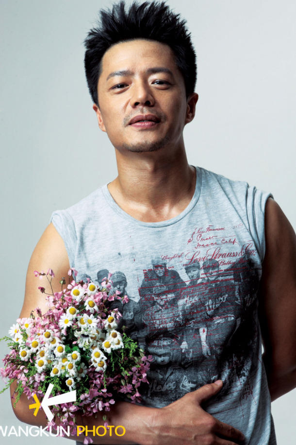 Yihong Duan