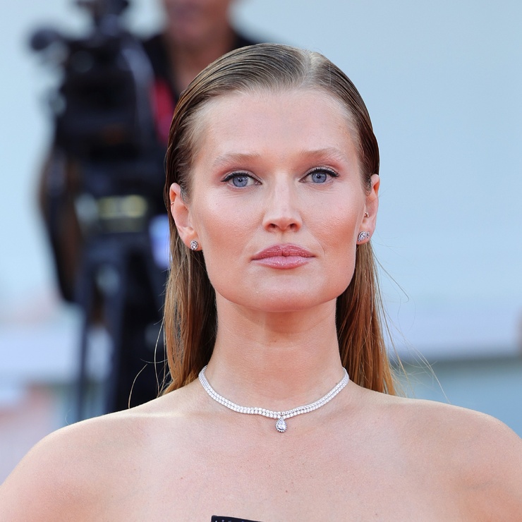 Toni Garrn Toni Garrn