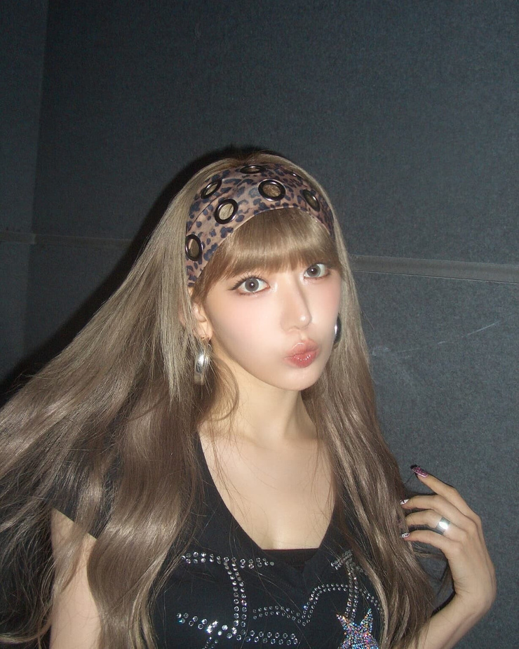 Sakura Miyawaki
