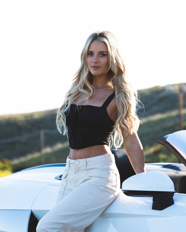 Lindsay Brewer