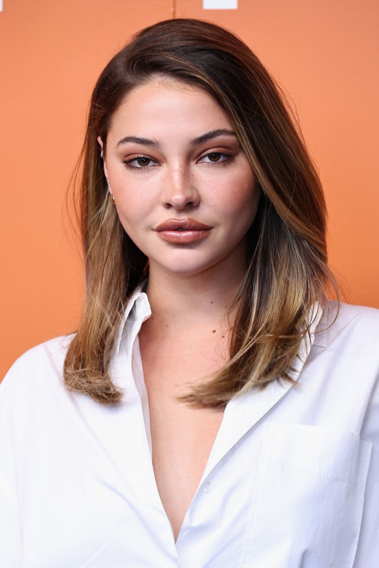Madelyn Cline picture