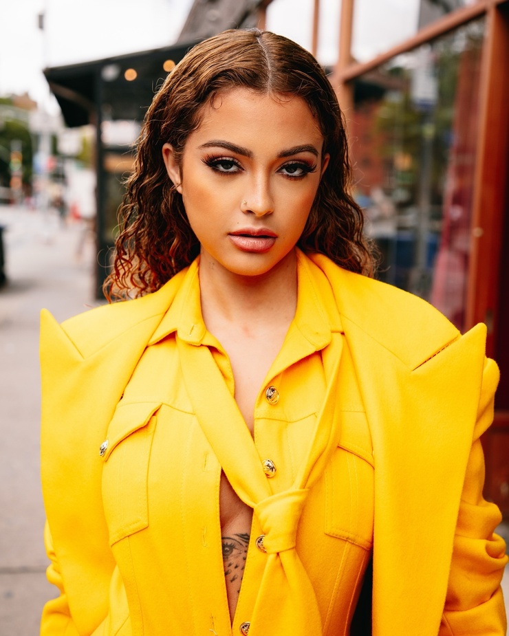 Malu Trevejo image