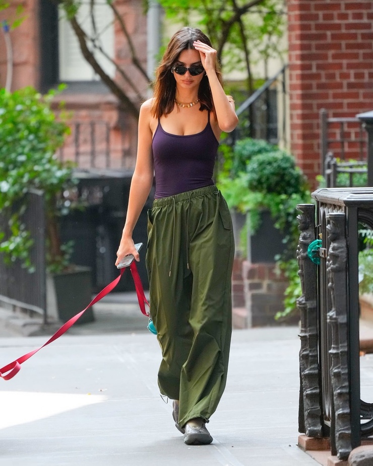 Emily Ratajkowski