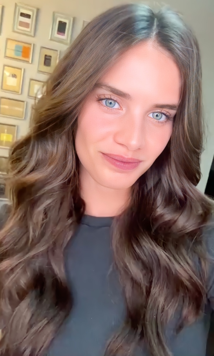Sara Sampaio Sara Sampaio