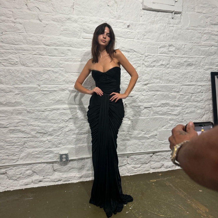 Emily Ratajkowski