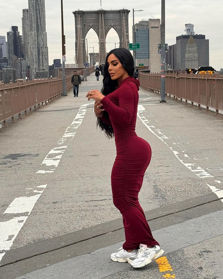 Yarishna Ayala Picture of Yarishna Ayala