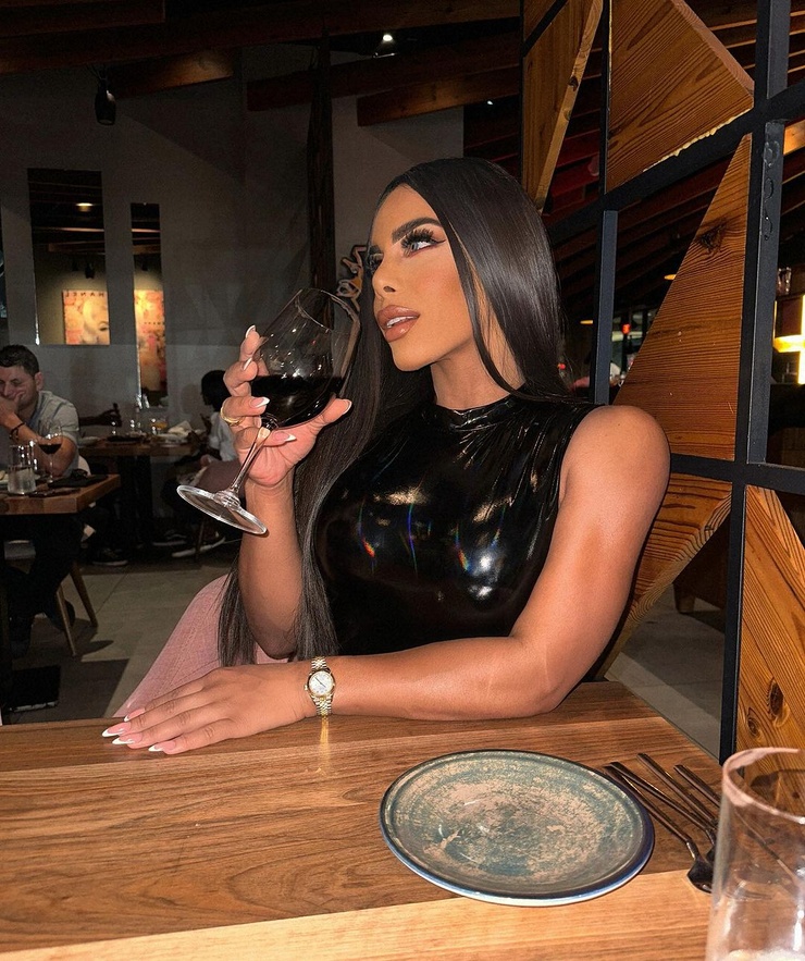 Yarishna Ayala image