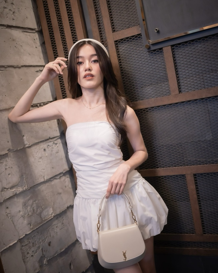 Moly Groves