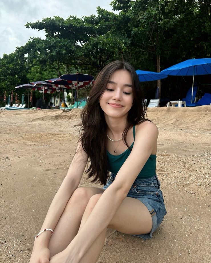 Moly Groves