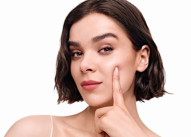 Hailee Steinfeld Hailee Steinfeld