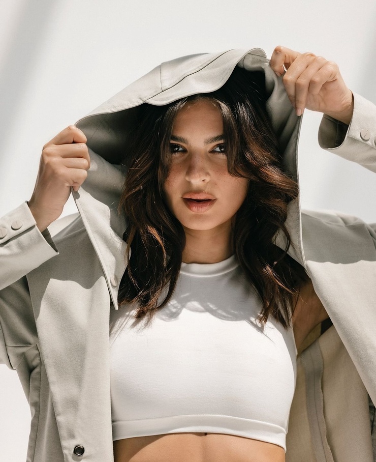 Emily Ratajkowski Emily Ratajkowski