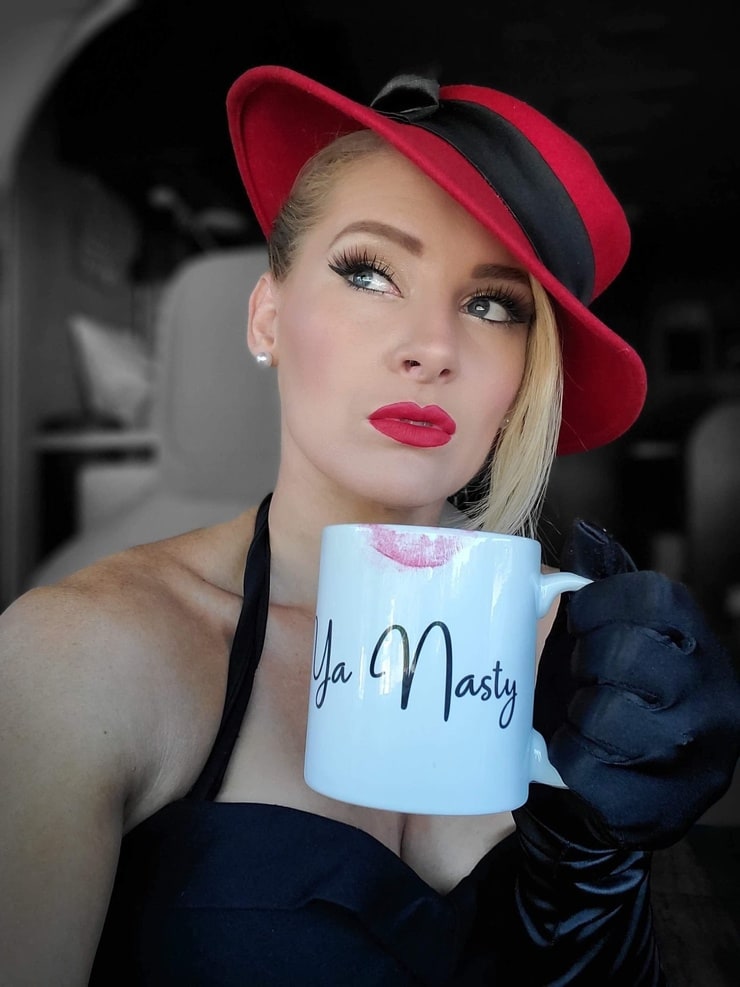 Macey Estrella